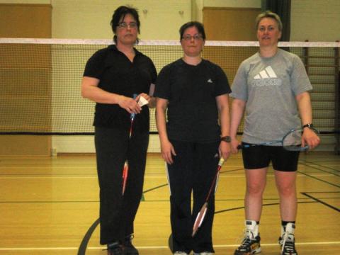 Naisten 2-pelin mitalistit (22.4.2011)